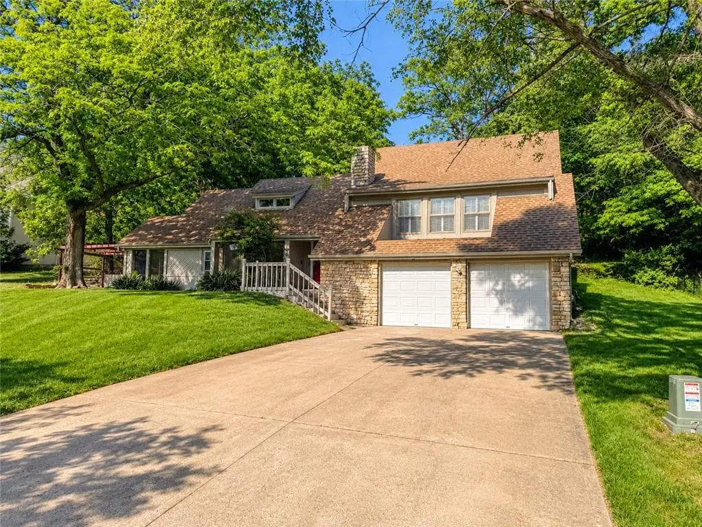 16015 Meadow Lane, Stilwell, KS 66085 - #1