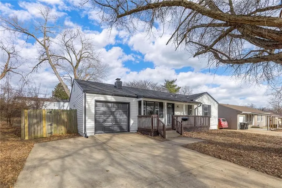 3303 N Mccoy Street, Independence, MO 64050 - #2