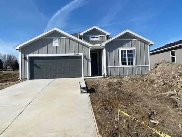 20686 Skyview Lane, Spring Hill, KS 66083
