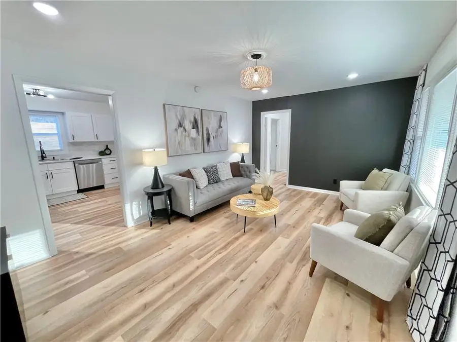 3301 S Vermont Avenue, Independence, MO 64052 - #3