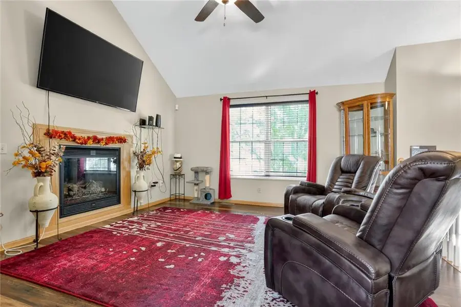 4507 N Fuller Avenue, Kansas City, MO 64117 - #3