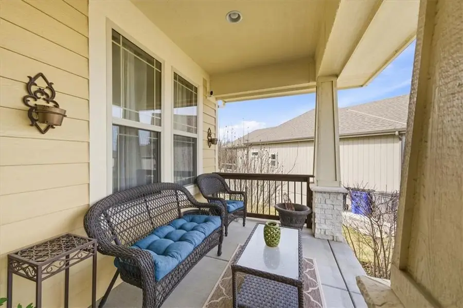 2717 W Sitka Drive, Olathe, KS 66061 - #3