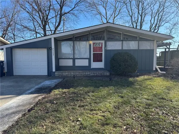 7903 NW Avalon Street, Kansas City, MO 64152