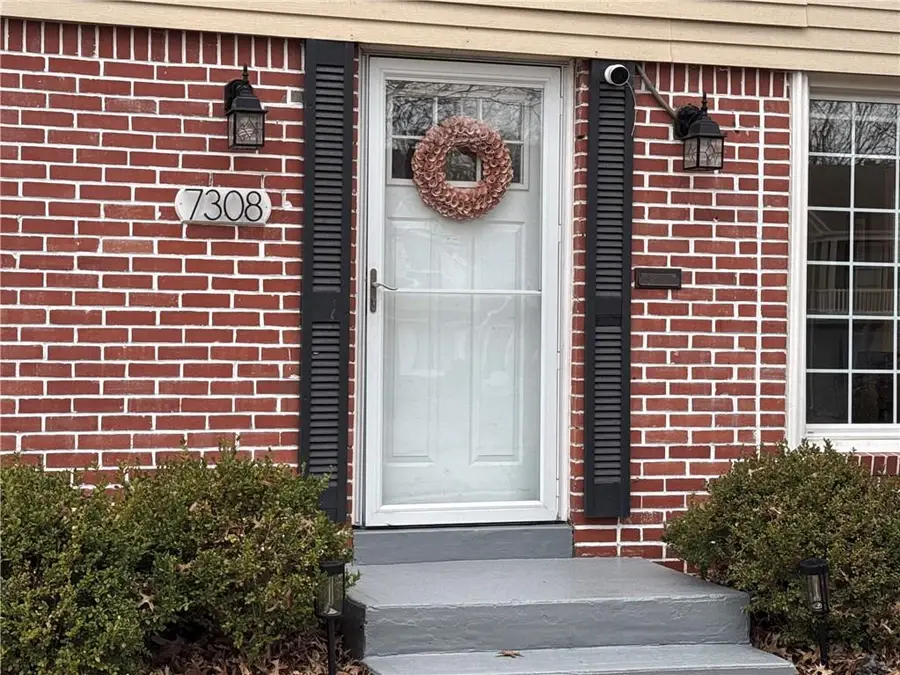 7308 Campbell Street, Kansas City, MO 64131 - #2