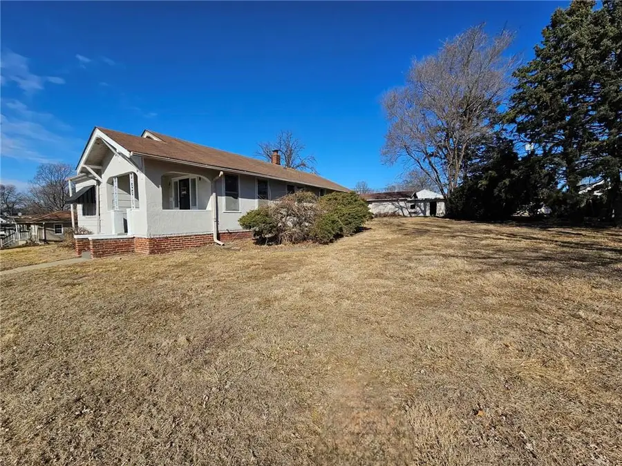 3501 Sacramento Street, Saint Joseph, MO 64507 - #2