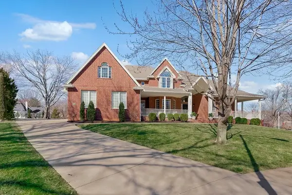 12400 Pembroke Lane, Leawood, KS 66209