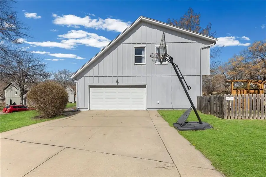 15611 Maple Street, Overland Park, KS 66223 - #2