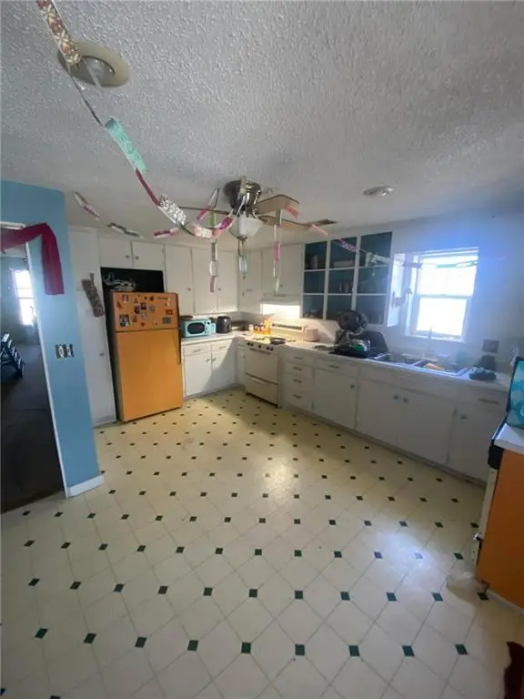 300 W Pine Street, El Dorado Springs, MO 64774 - #1