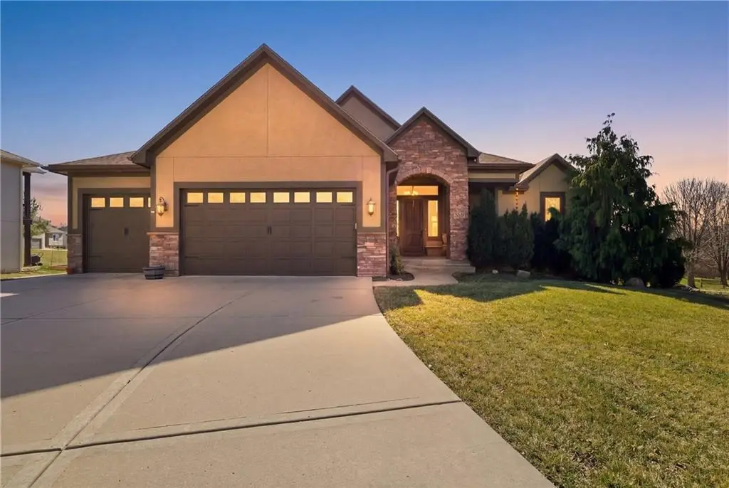 25007 W 77th Street, Shawnee, KS 66227 - #1