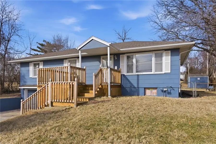 1004 E 135th Street, Grandview, MO 64030 - #3