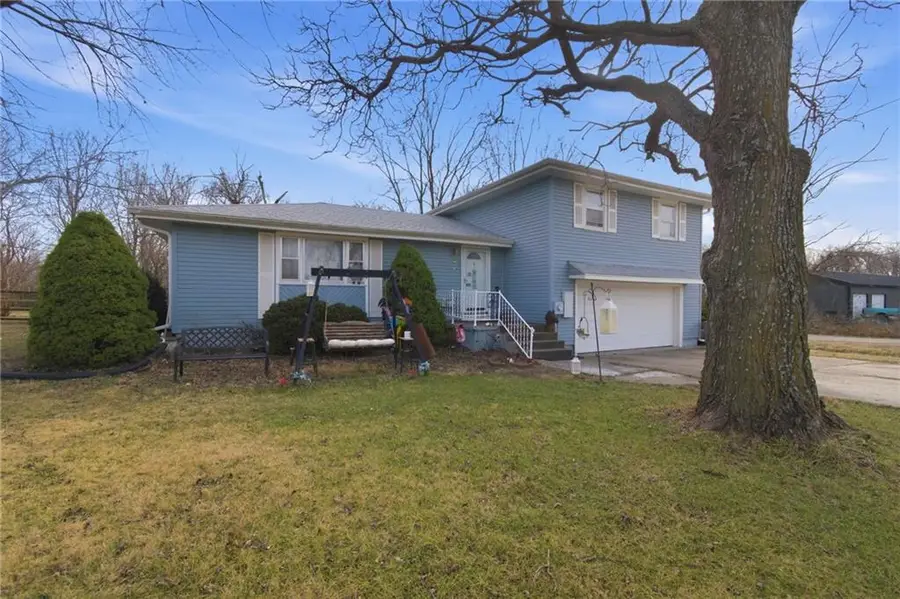 210 W Spruce Street, Chilhowee, MO 64773 - #3