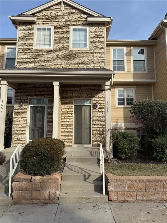 7671 W 158th Terrace, Overland Park, KS 66223 - #2