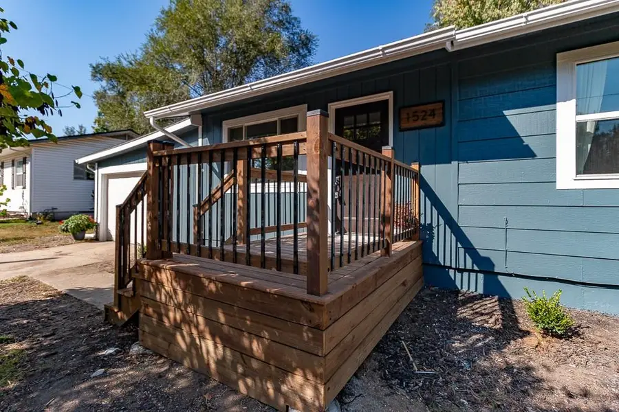 1524 E 28th Terrace, Lawrence, KS 66046 - #3