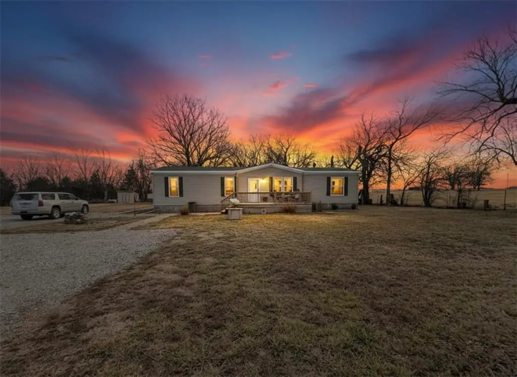 19525 50th Road, Parsons, KS 67357 - #1