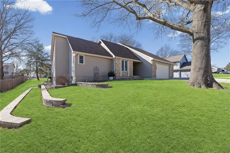 10907 E 98th Terrace, Kansas City, MO 64134 - #2