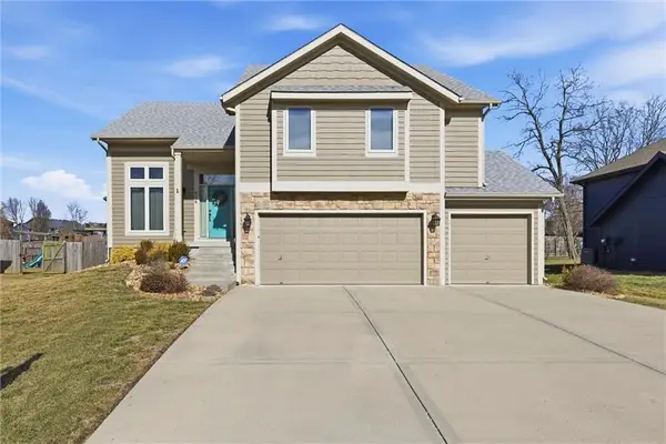 916 NW 110th Terrace, Kansas City, MO 64155