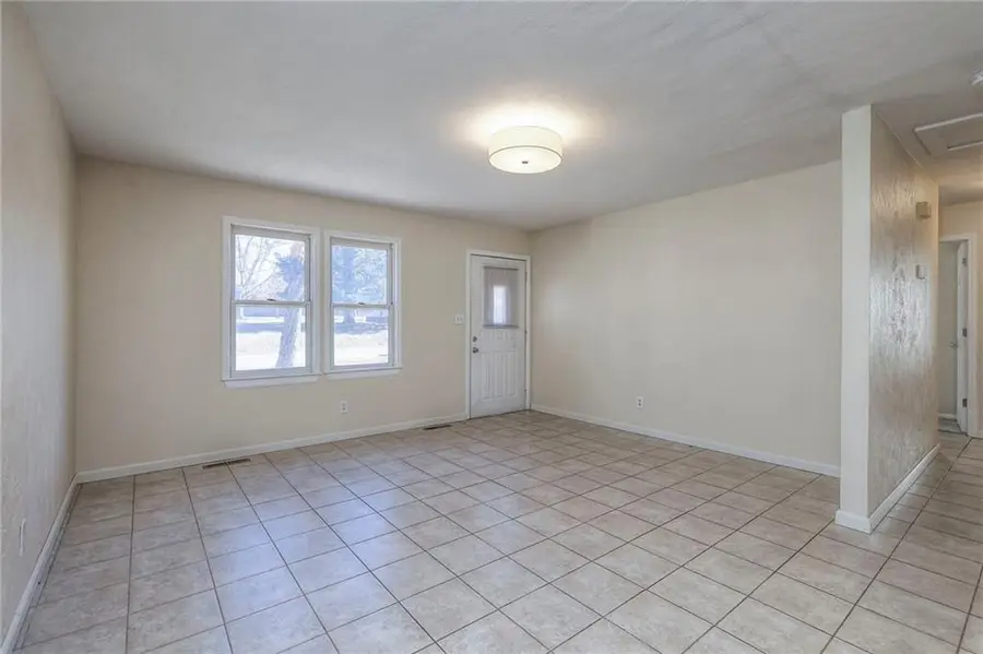 709 N Woodland Street, Olathe, KS 66061 - #3