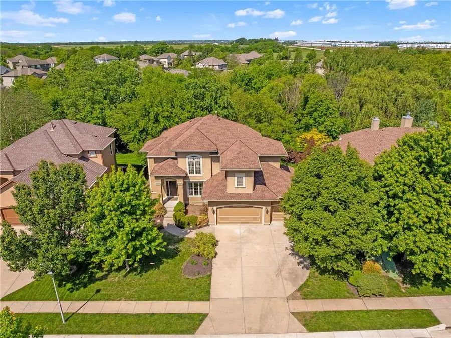 17560 S Brockway Street, Olathe, KS 66062 - #3