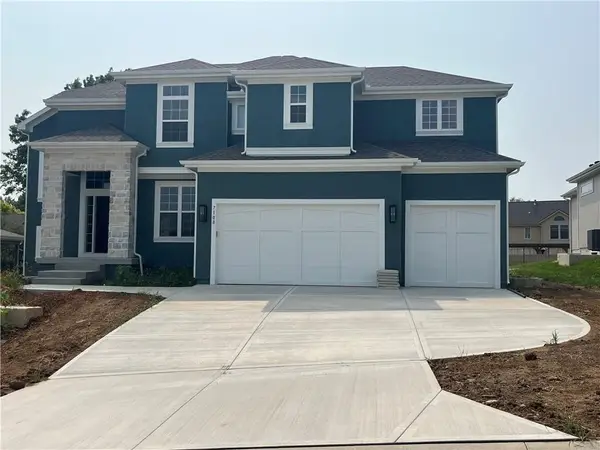 7212 Richards Drive, Shawnee, KS 66216