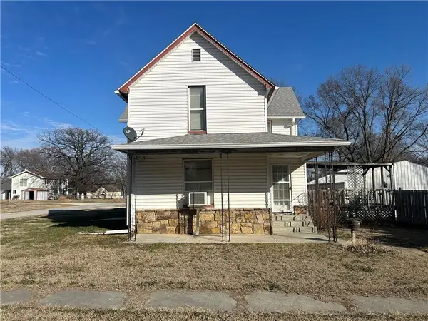 822 N Washington Avenue, Chanute, KS 66720