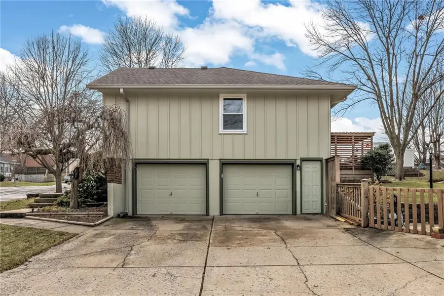 121 SW 26th Street Court, Blue Springs, MO 64015 - #3