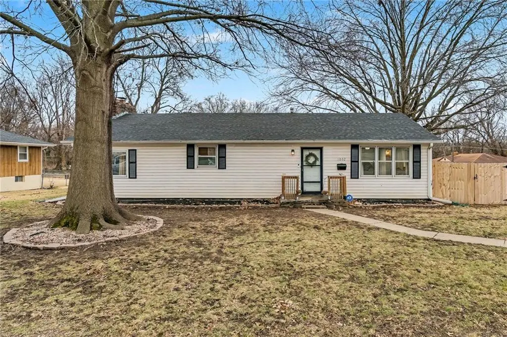 1002 Garden Street, Saint Joseph, MO 64504 - #1