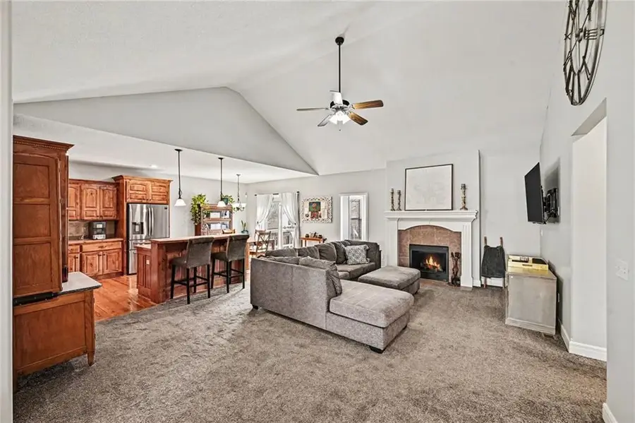 16019 Cedar Street, Basehor, KS 66007 - #2