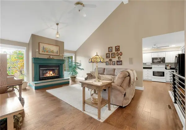 662 Grandview Lane, Linn Creek, MO 65052