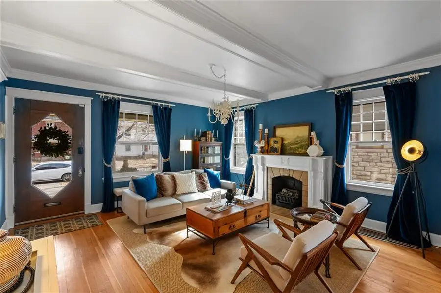 3520 Locust Street, Kansas City, MO 64109 - #2