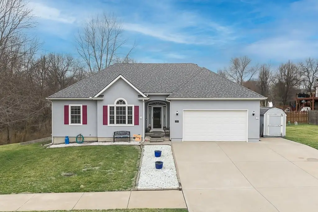 950 Holiday Drive, Lansing, KS 66043 - #1