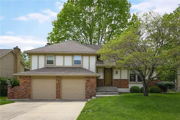 714 Murray Road, Lee's Summit, MO 64081