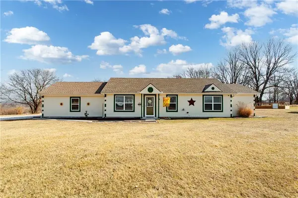 1775 NW 660 Road, Kingsville, MO 64061