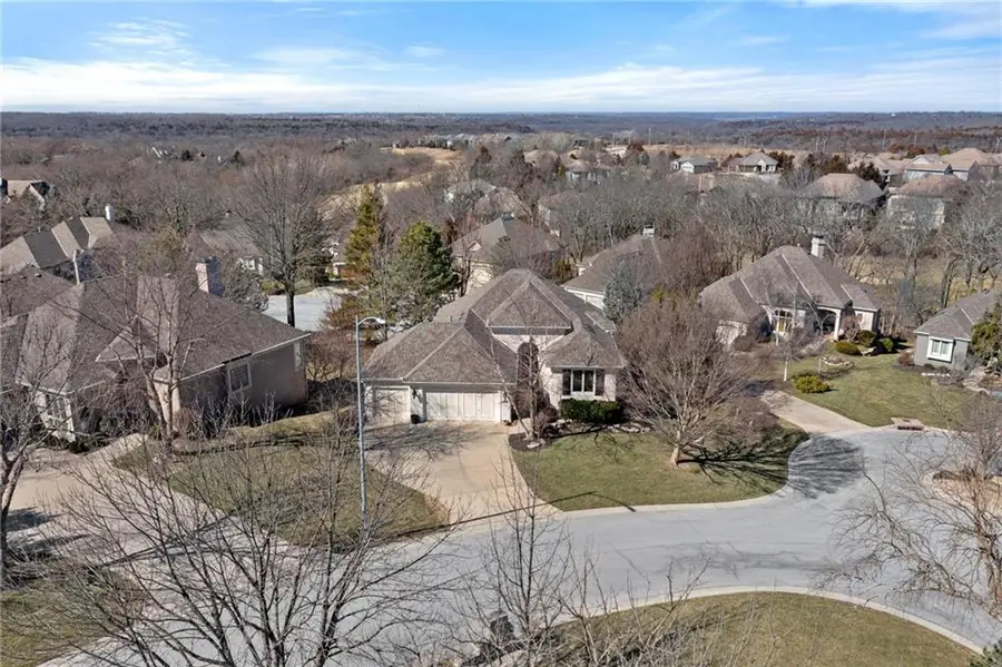 10186 S Shadow Circle, Olathe, KS 66061 - #3