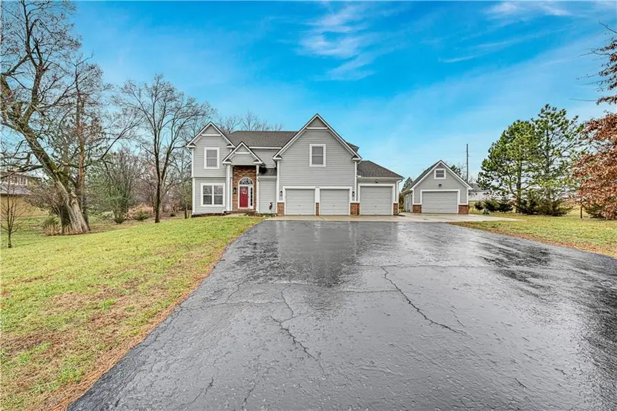 9842 Pin Oak Circle, De Soto, KS 66018 - #2