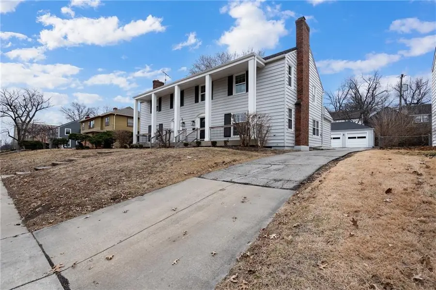 627-629 E Meyer Boulevard, Kansas City, MO 64131 - #2