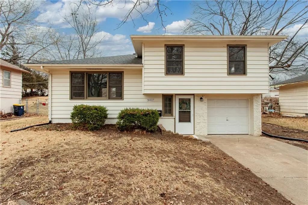 9407 Palmer Avenue, Kansas City, MO 64138 - #1