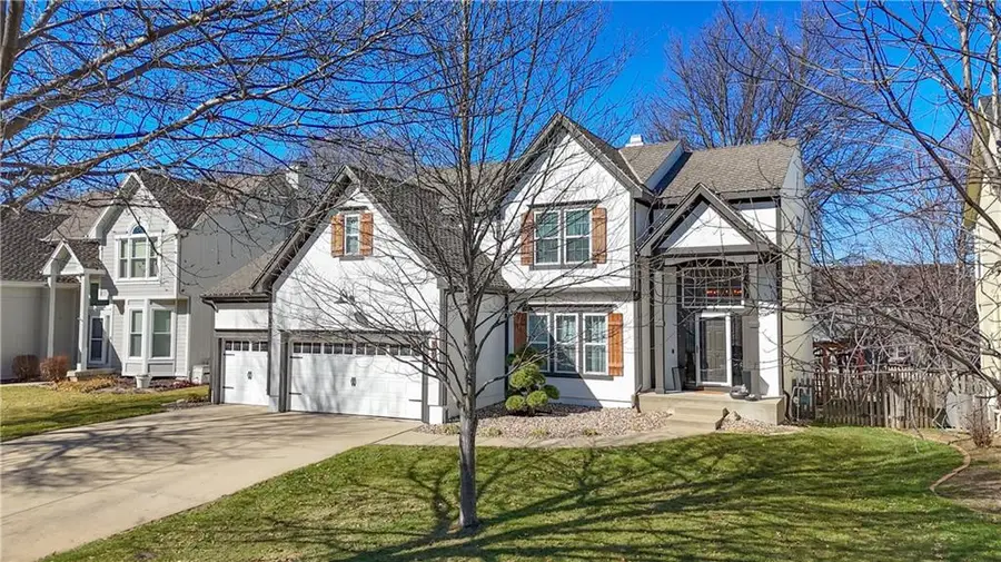 5008 W 158th Street, Overland Park, KS 66224 - #3