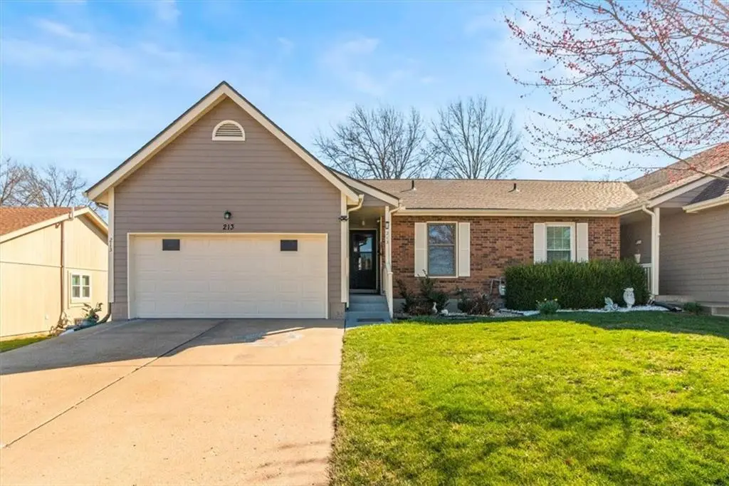 213 SE Ridgeview Drive, Lees Summit, MO 64063 - #1