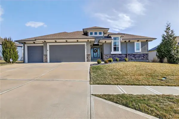 14641 Thousand Oaks Place, Parkville, MO 64152