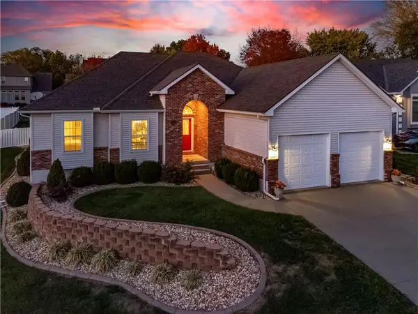 1511 NE Craigievar Court, Blue Springs, MO 64014