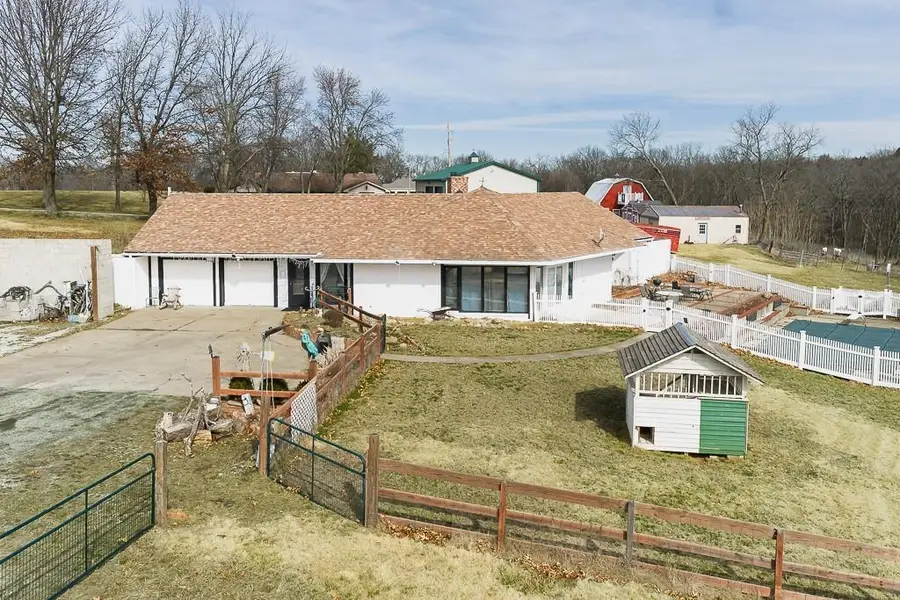 33248 199th Street, Leavenworth, KS 66048 - #2