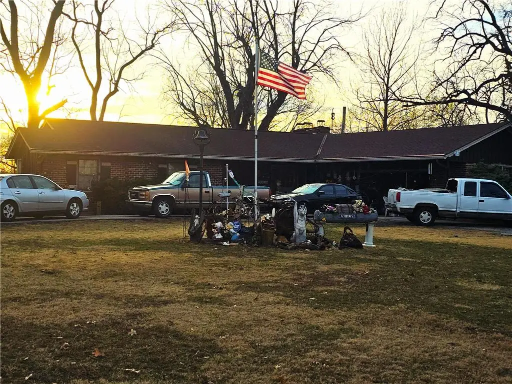 6319 Robin Hood Drive, Shawnee, KS 66203 - #1