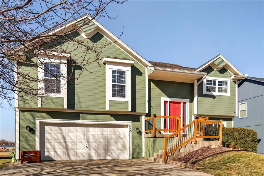 740 N Spruce Street, Gardner, KS 66030 - #3