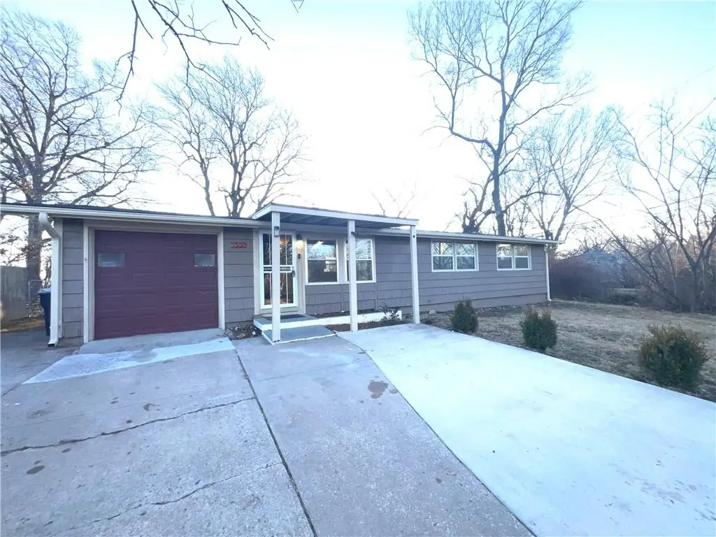 9509 Grandview Road, Kansas City, MO 64137 - #1