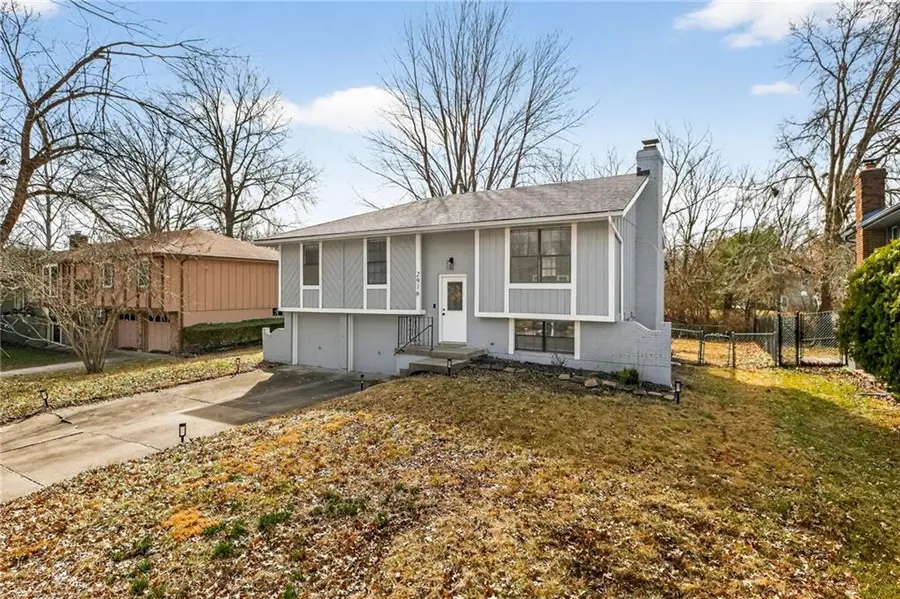 2916 Sweet Briar Drive, Independence, MO 64057 - #2