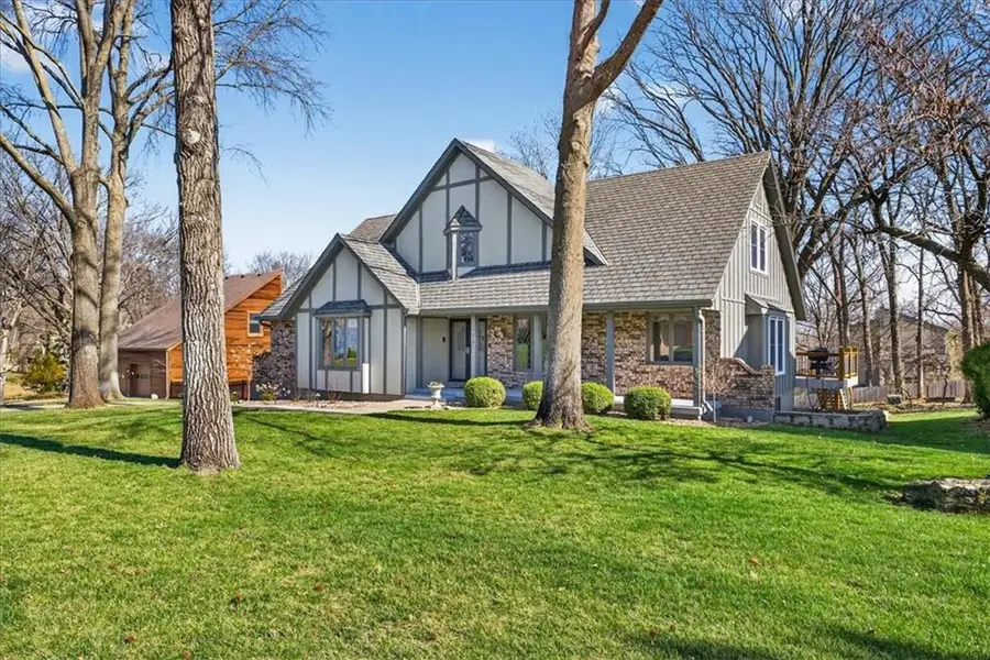 210 Cypress Street, Lees Summit, MO 64064 - #2