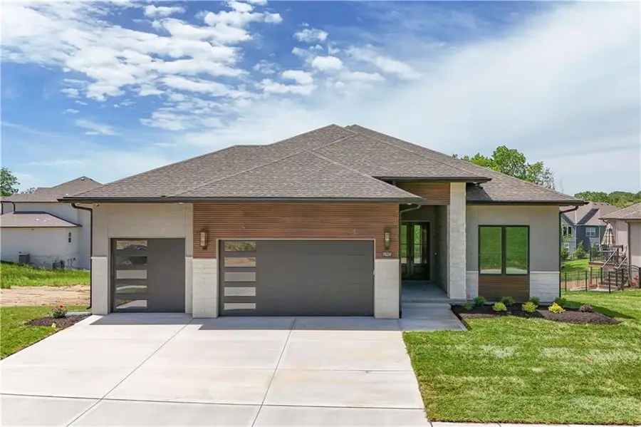 17408 Parkhill Street, Overland Park, KS 66221 - #2