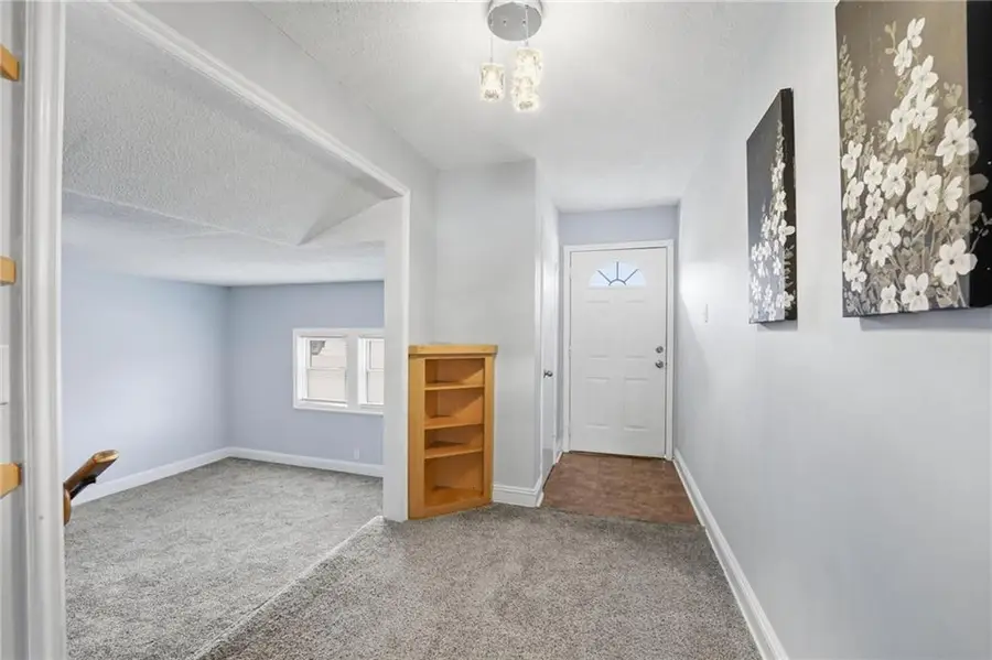 5631 Cambridge Avenue, Kansas City, MO 64129 - #2