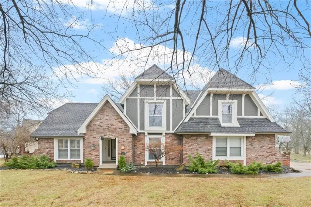 3617 NW Blue Jacket Drive, Lees Summit, MO 64064 - #1