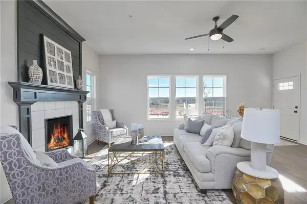 135 S Diane Drive, Olathe, KS 66061